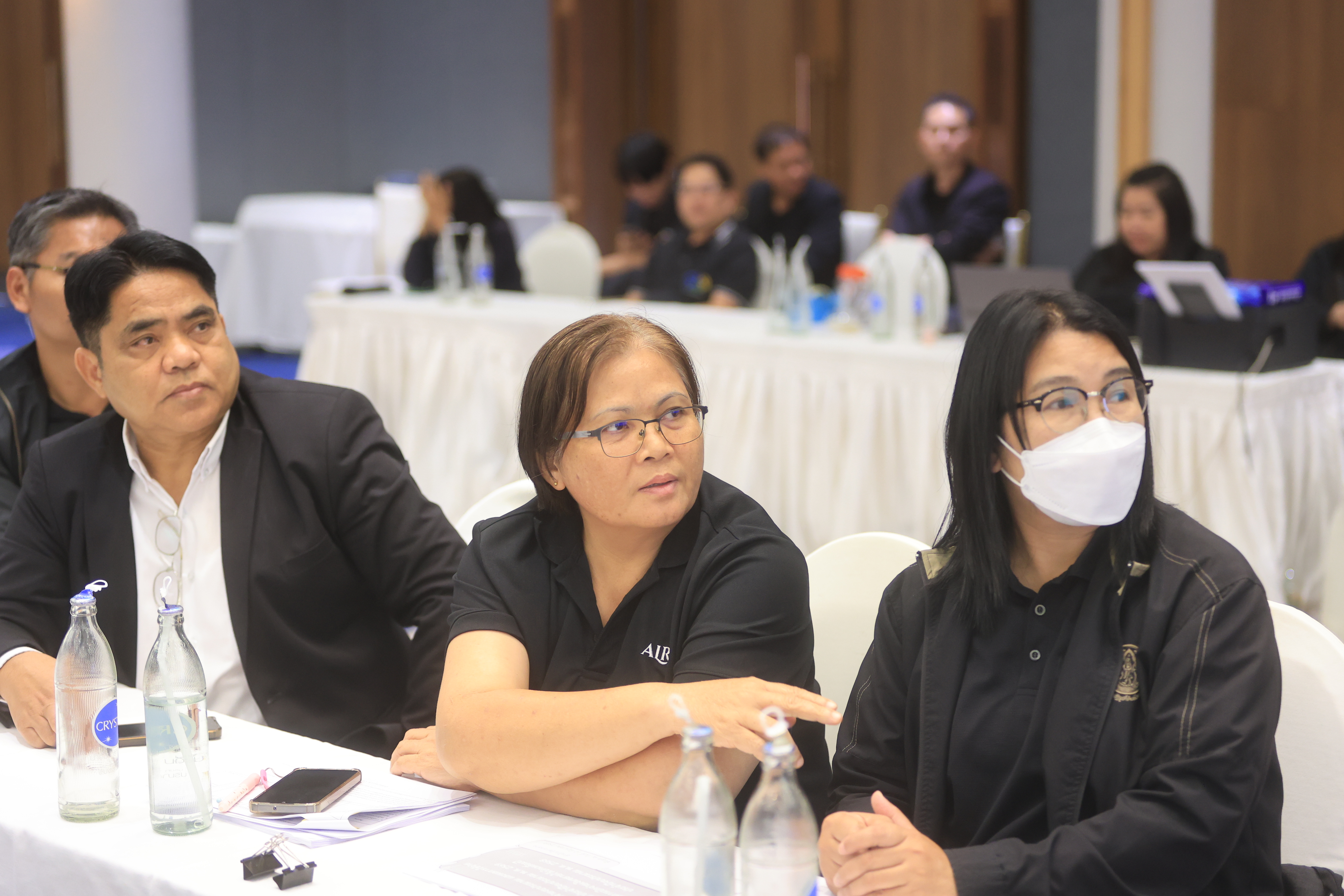 title - เลขาฯ ส.ป.ก. ประชุมเข้ม! 